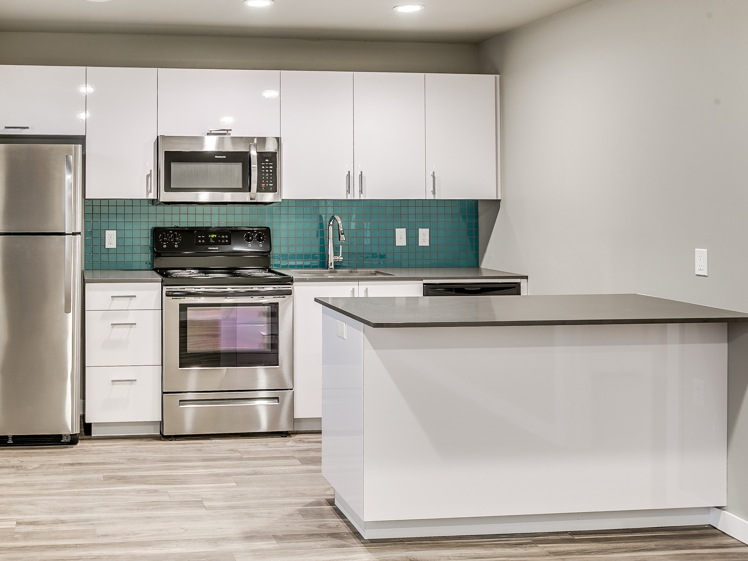 2017 North Blackwelder Avenue - 09