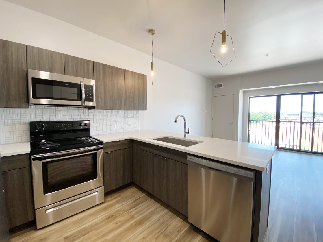1677 Midtown Place - 225