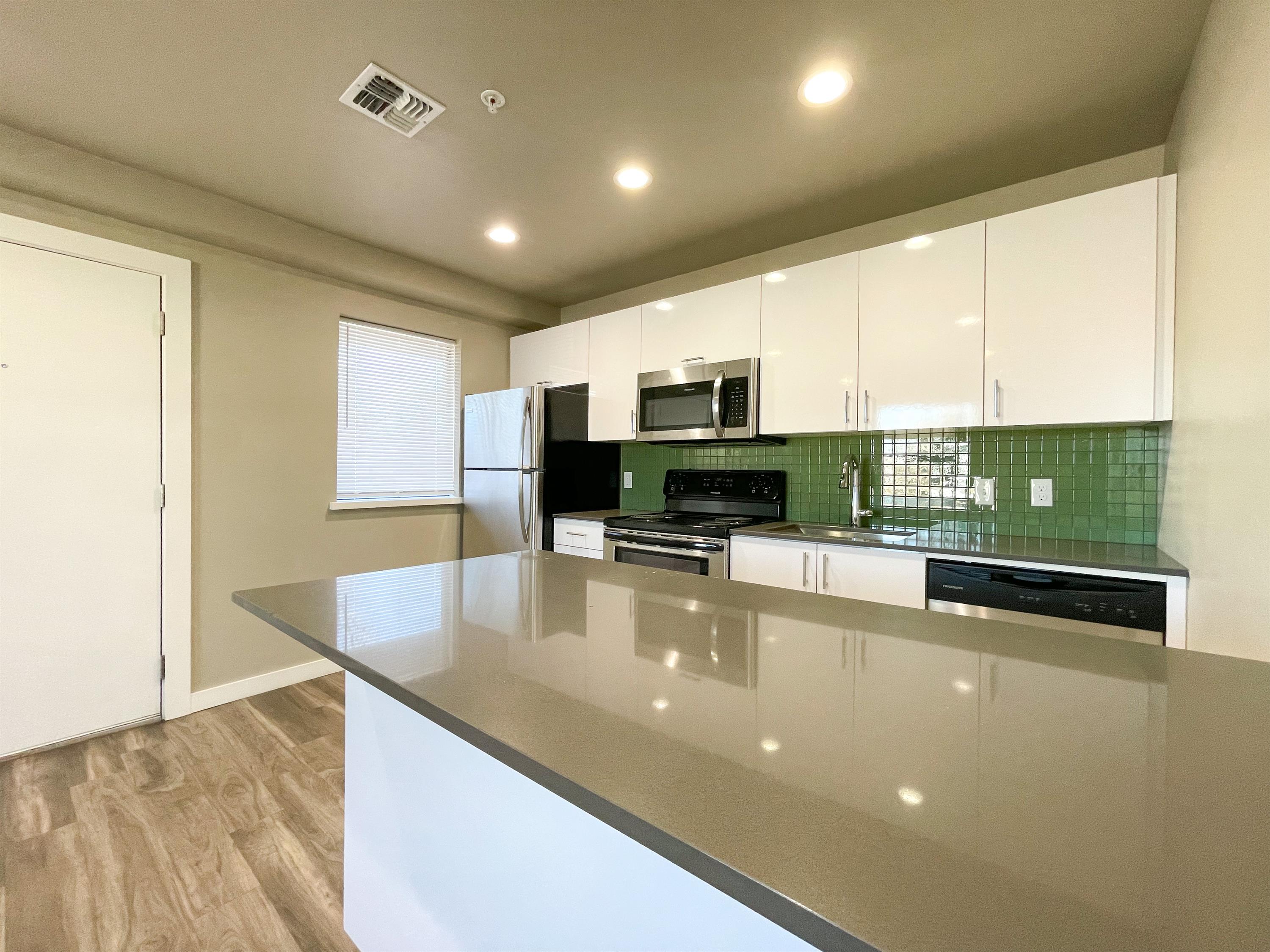 2017 North Blackwelder Avenue - 06