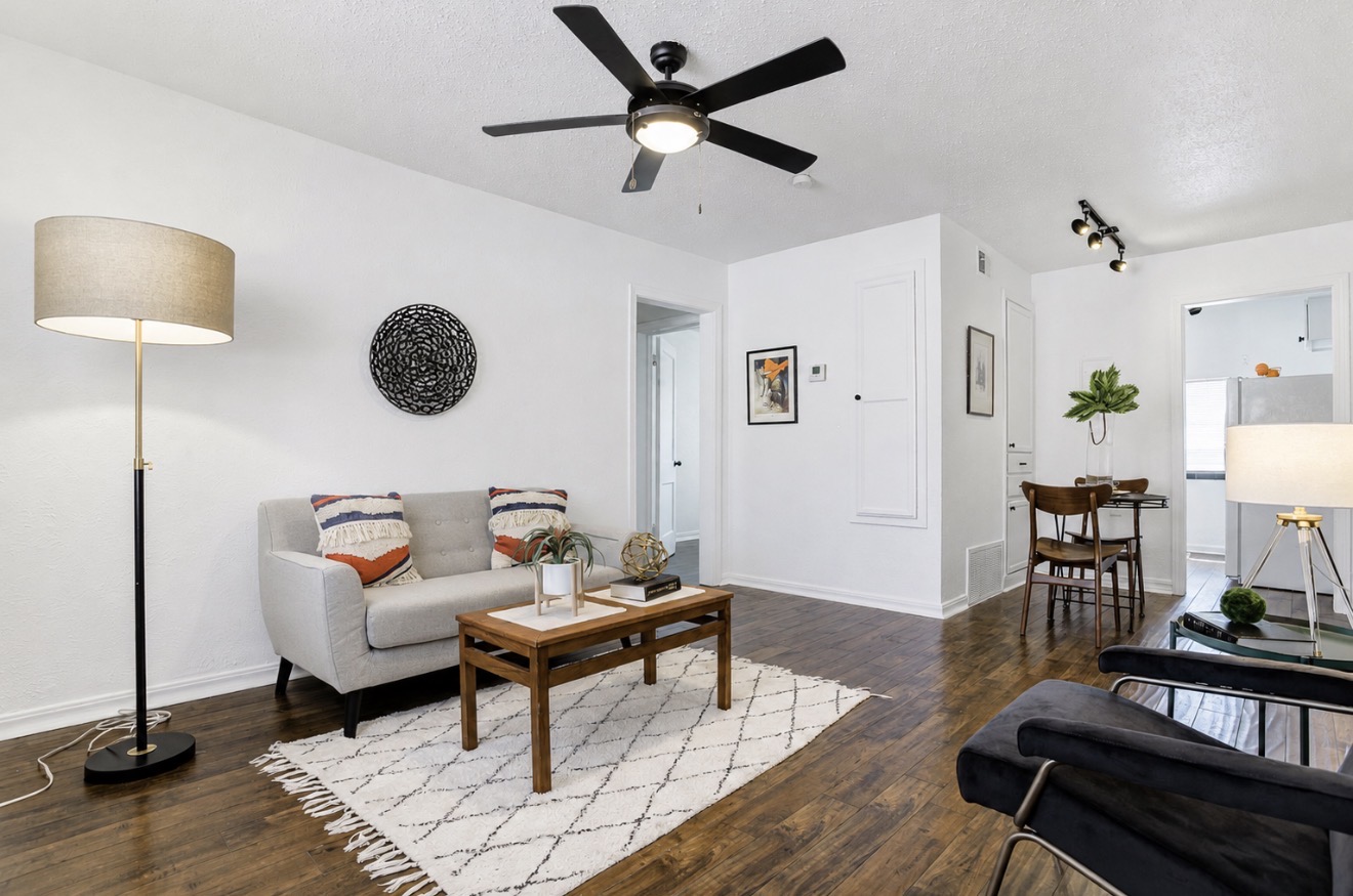 1714 N Lindsay Ave - 2