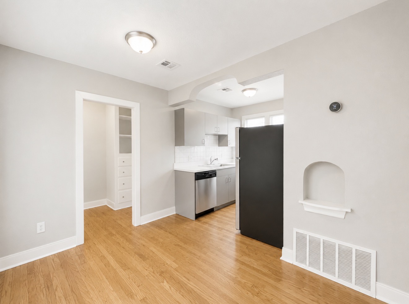 835 East Drive - 8