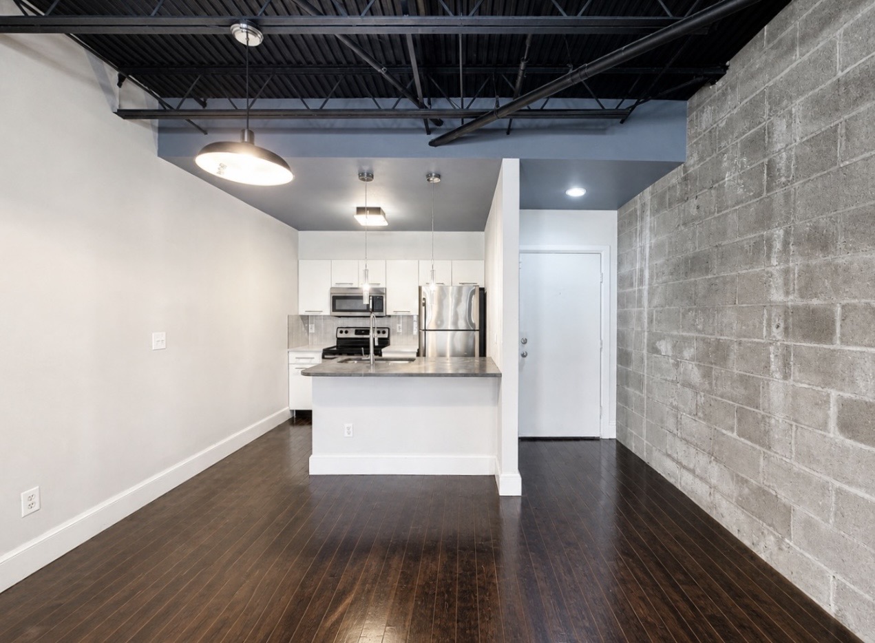 915 Northwest 7th Street - 105